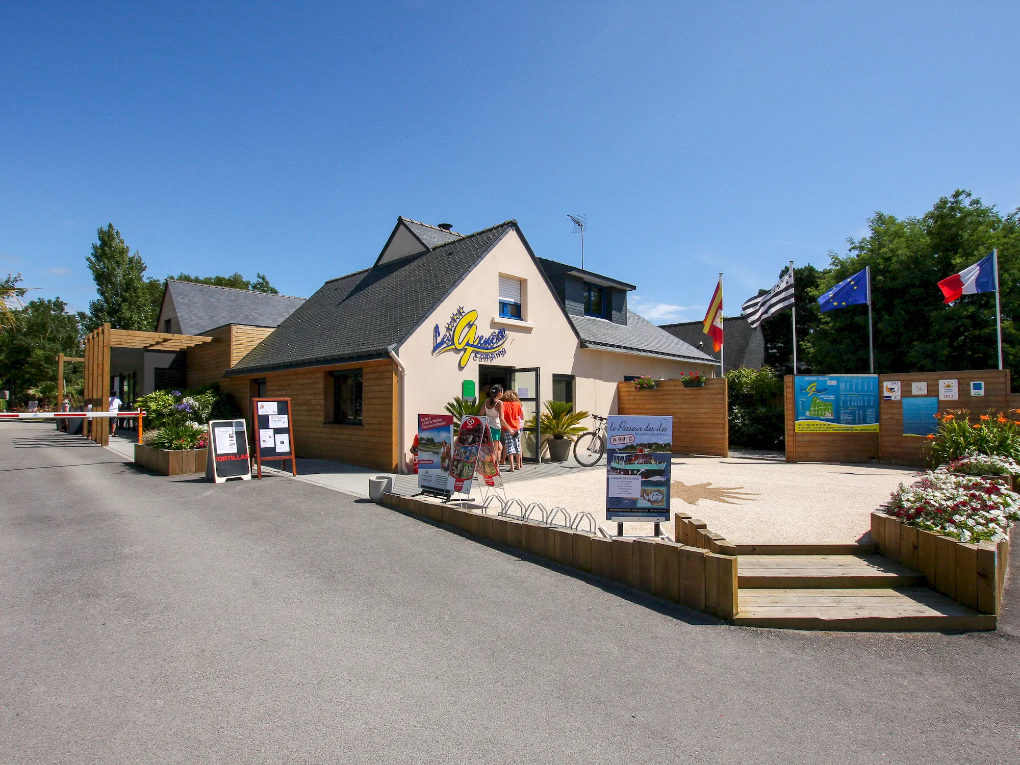 services camping les genets sarzeau